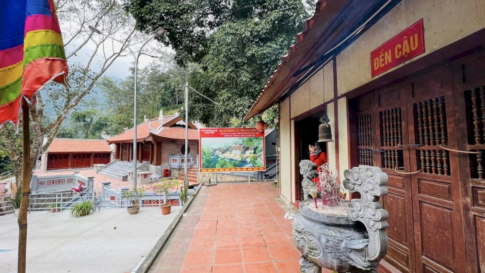 Đền Cậu